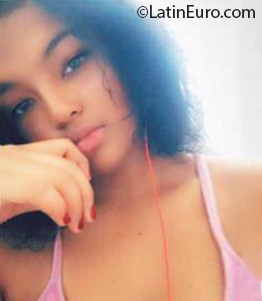 Date this funny Dominican Republic girl Manelik from La romana DO37773