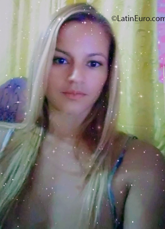 Date this passionate Venezuela girl Clenelly from Maracaibo VE3091