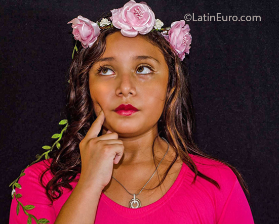 Date this charming Mexico girl Jade from Cancun MX1810