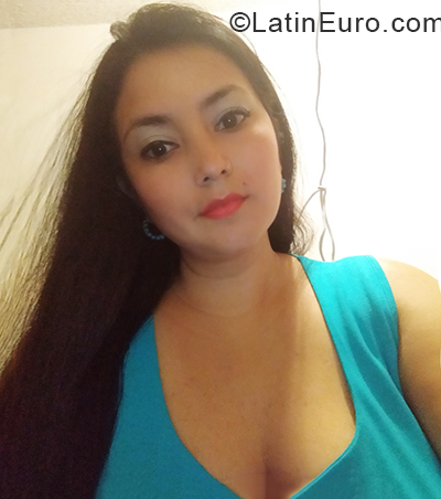 Date this sensual Venezuela girl Sandra from Carcas VE3121