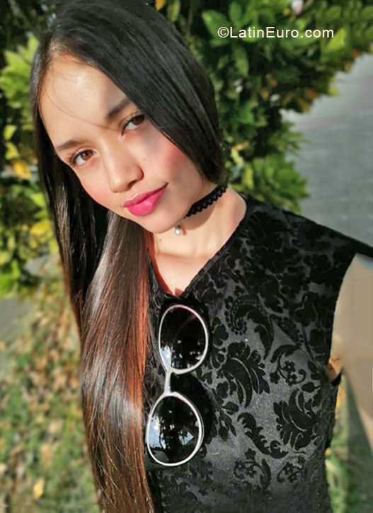 Date this gorgeous Colombia girl Manuela from Pereira CO27164