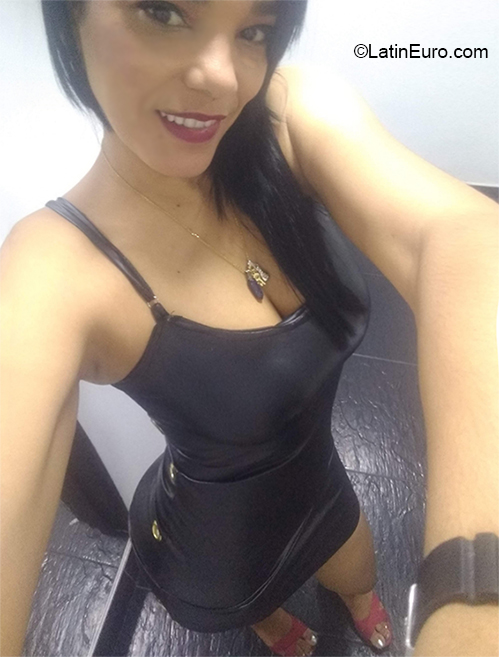 Date this fun Colombia girl Karina from Bucaramanga CO27272
