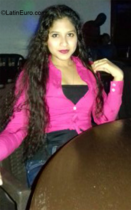Date this young Nicaragua girl Izamar from Bluefields NI237
