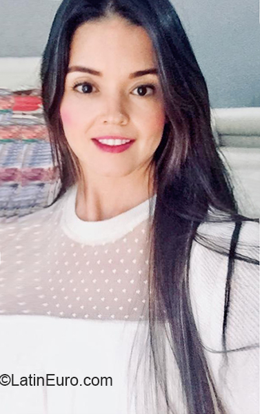 Date this foxy Colombia girl Erica from Medellin CO27298