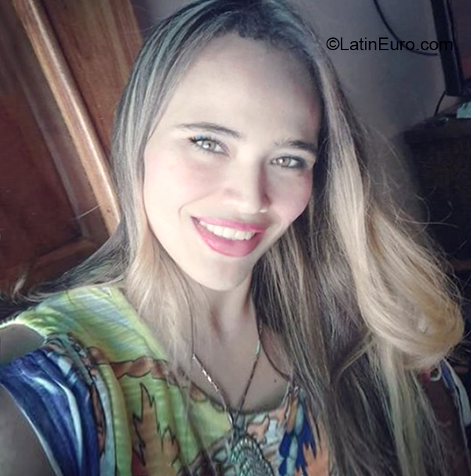 Date this georgeous Venezuela girl Elena from Trujillo VE3176