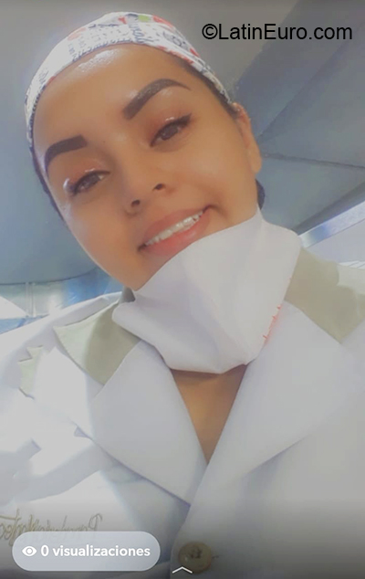 Date this delightful Colombia girl Fernanda from Cali CO27319