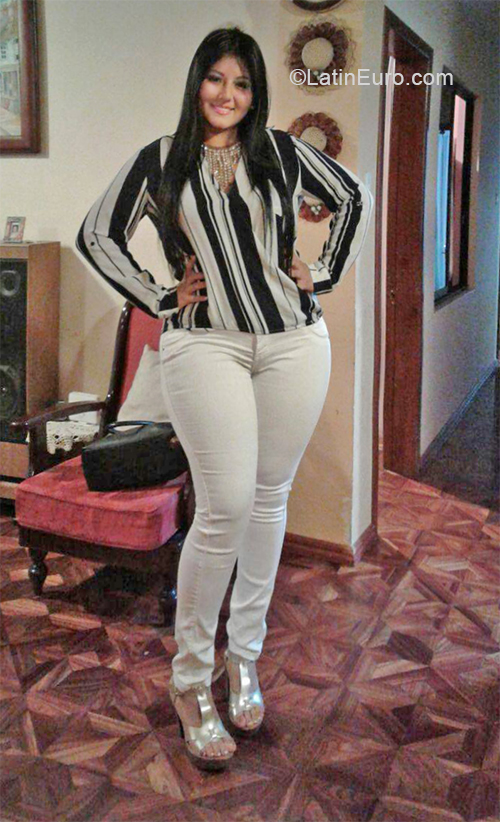 Date this cute Ecuador girl Roxana from Manta EC493