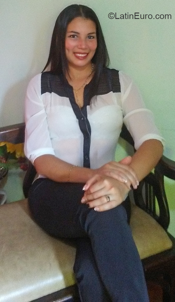 Date this lovely Venezuela girl Maryuri from Acarigua VE3204