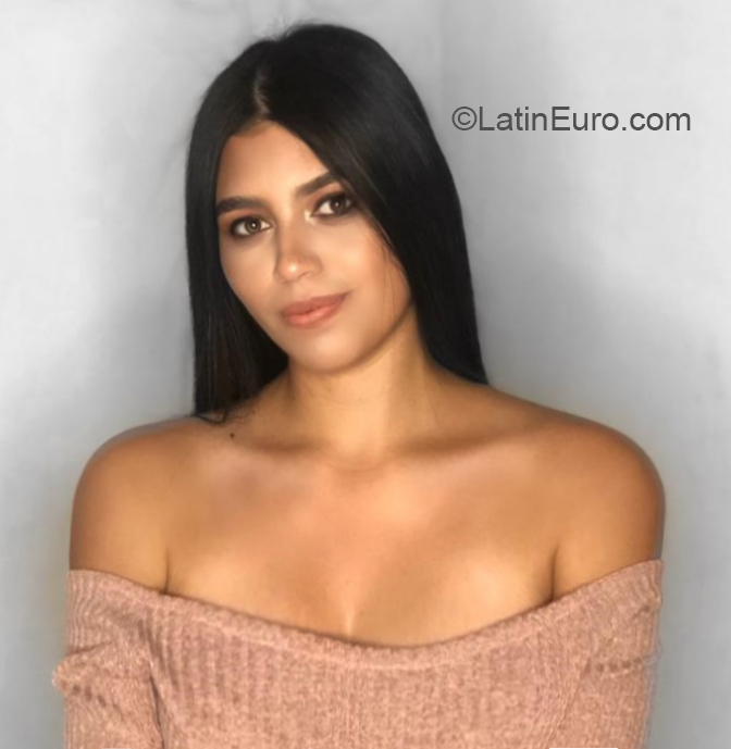 Date this hot Venezuela girl Daniela from Trujillo VE3209