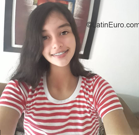 Date this exotic Venezuela girl Mariangel from Caracas VE3245