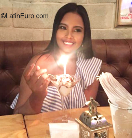 Date this gorgeous Colombia girl Jeniffer from Barranquilla CO27607