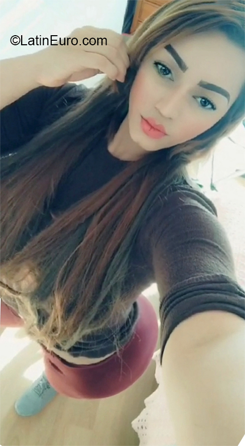 Date this delightful Venezuela girl Diana from Valencia VE3275