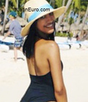 Date this voluptuous Dominican Republic girl Hilany from La Romana DO38344