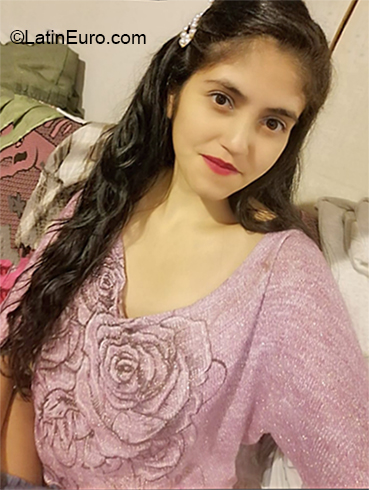 Date this good-looking Peru girl Evy from Celendin PE1597
