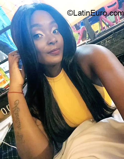 Date this foxy Colombia girl Mileidy from Cali CO27849