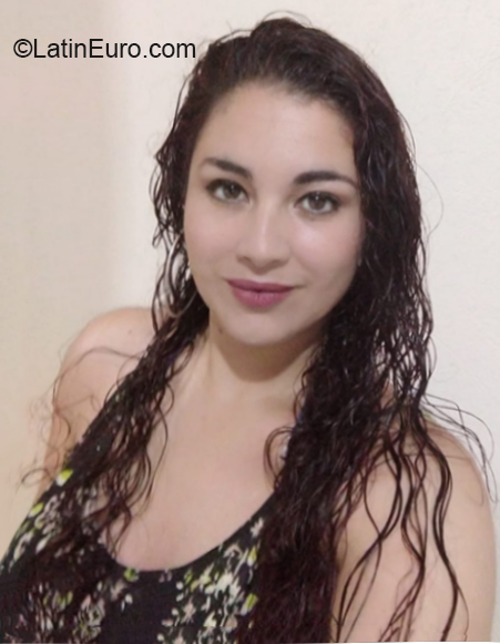 Date this hot Colombia girl Francy from Bogota CO27925