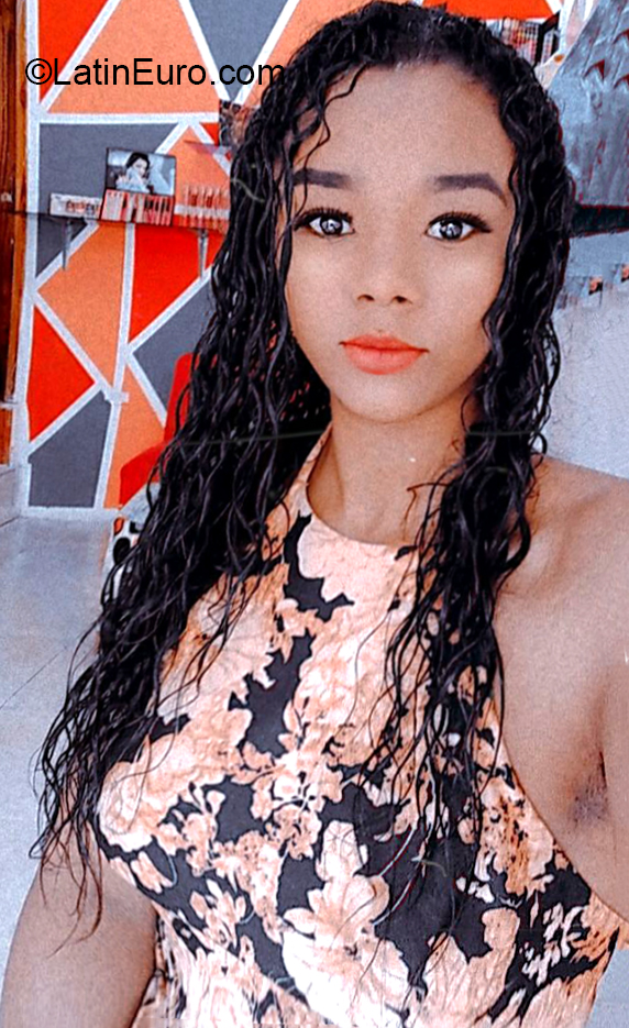 Date this sensual Ecuador girl Katherine from Guayas EC559