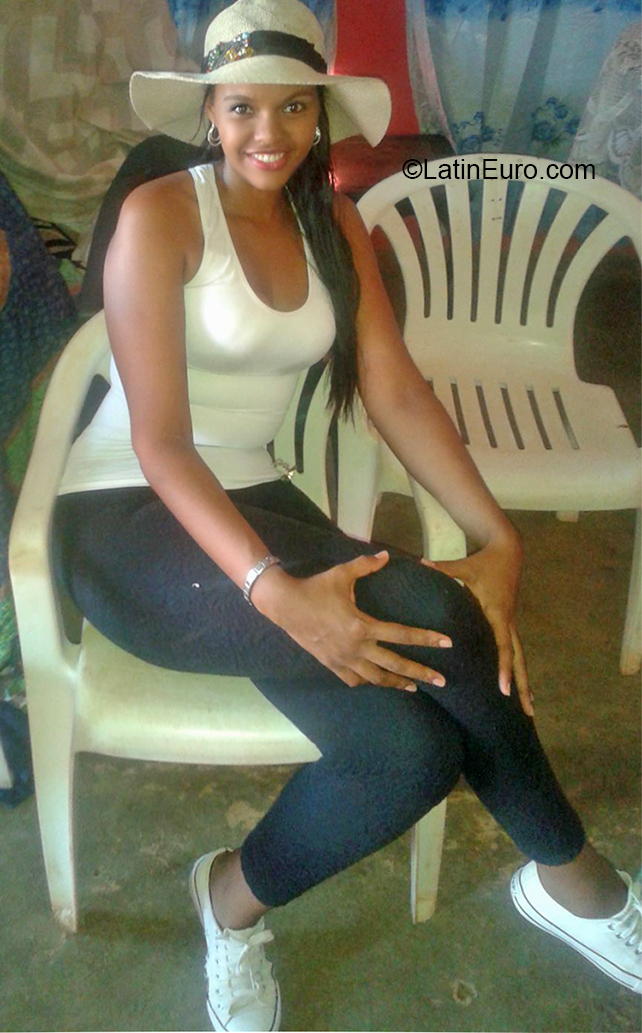 Date this stunning Venezuela girl Gradivis from Caracas VE3343