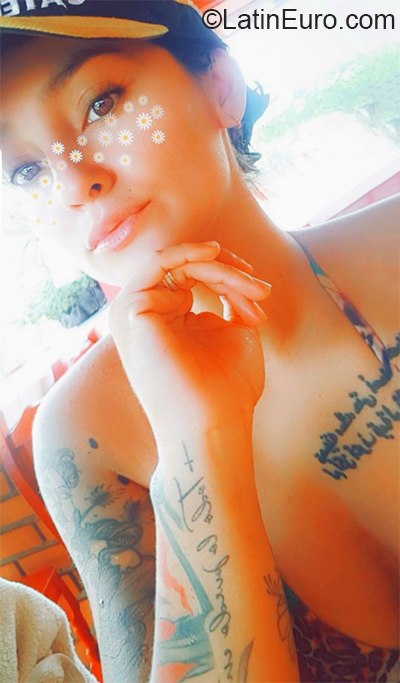 Date this exotic Colombia girl Daniela from Cali CO28022