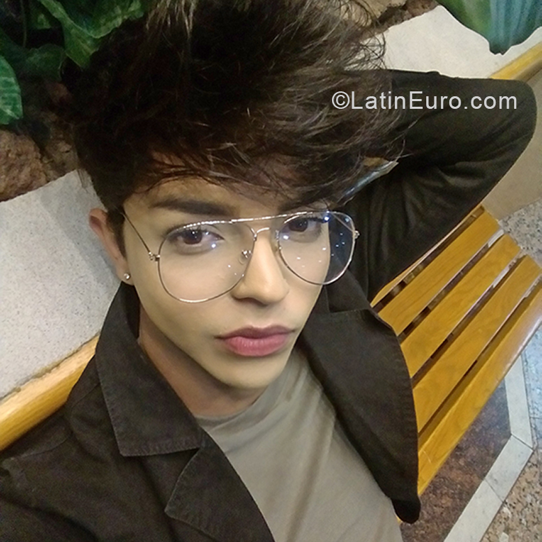 Date this cute Mexico man Mauricio from AGUASCALIENTES MX1983