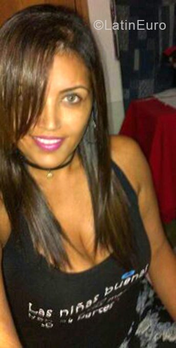 Date this foxy Venezuela girl Liliana from Valencia VE3373