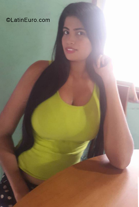 Date this fun Venezuela girl Vanessa from Ciudad Guayana VE3375