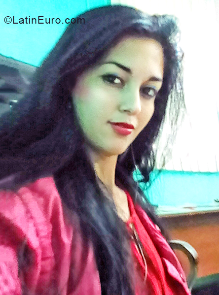 Date this hard body Cuba girl Veronica from Havana CU710