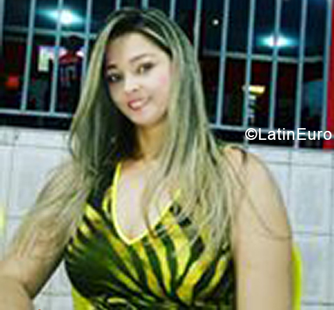 Date this nice looking Brazil girl Mary from Fortaleza BR11209