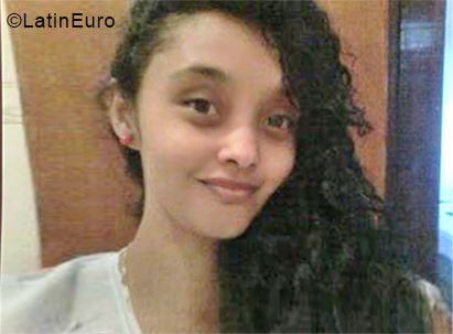 Date this georgeous Brazil girl Vanessa from Cabaceira do Paraguacu BR11210