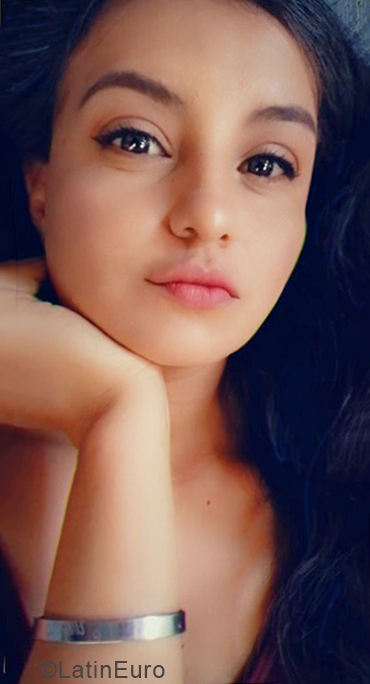 Date this charming Mexico girl Stephanie from Puerto Vallarta MX2017