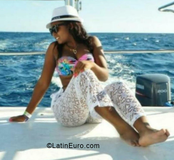 Date this fun Dominican Republic girl Diana from La Romana DO38692