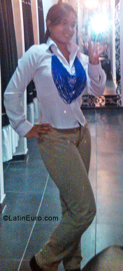 Date this lovely Colombia girl Tali from Santa Marta CO28452