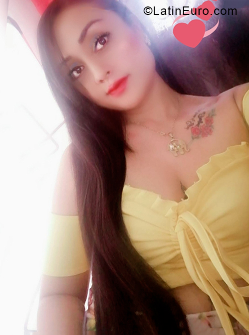 Date this fun Colombia girl Claudia from Pereira CO28472