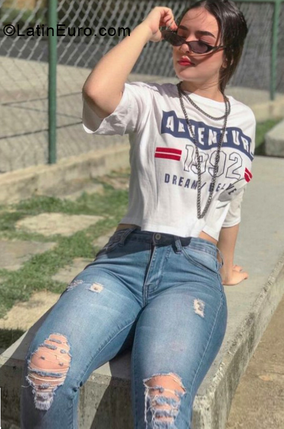 Date this good-looking Venezuela girl Milena from Barquisimeto VE3463