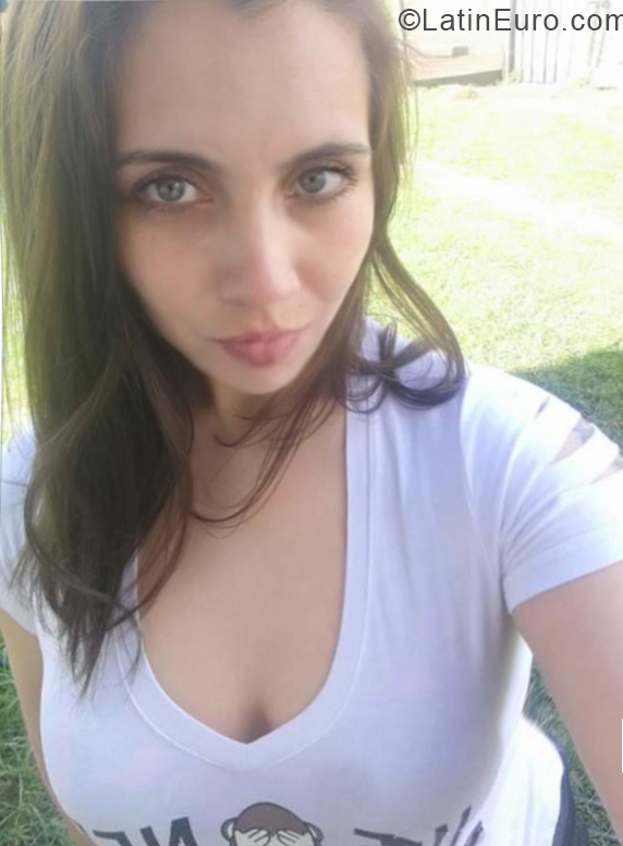 Date this foxy Chile girl Anglica from Puerto Montt CL202