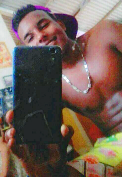 Date this lovely Venezuela man Yojan from Barcelona VE3480