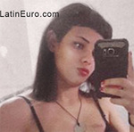 attractive Argentina girl Karen from Buenos Aires AR533
