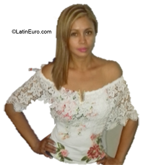 Date this foxy Ecuador girl Gloria from Quito EC612