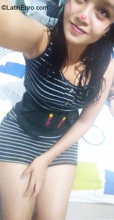 Date this nice looking Peru girl Juliana from Pucallpa PE1668