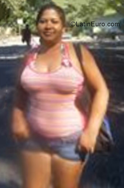 Date this stunning Venezuela girl Yeila from Los Pijiguaos VE3545