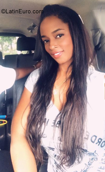 Date this lovely United States girl Mayc from Medellín CO30860