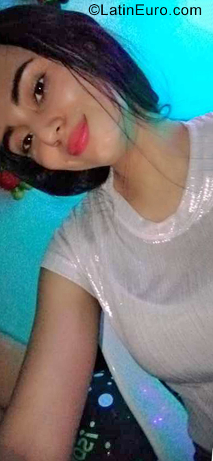 Date this delightful Colombia girl Katha from Bucaramanga CO29080