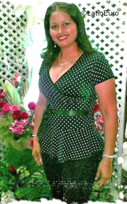 Date this pretty Venezuela girl Crisvelyis from Anaco VE3652