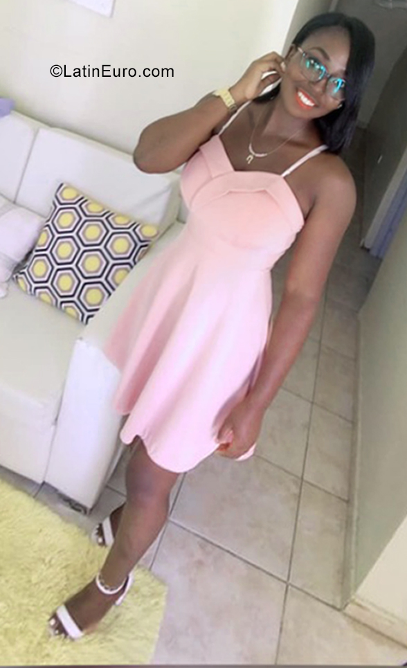 Date this good-looking Dominican Republic girl Maria estela from La Vega DO39160