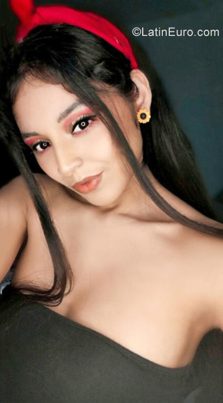 Date this lovely Peru girl Claudia from Santiago De Surco PE1940