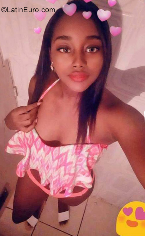 Date this attractive Chile girl Dayana from Santiago CL249