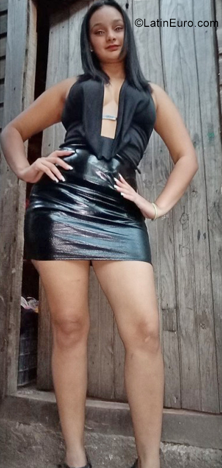 Date this athletic Honduras girl Sharon from Tegucigalpa HN2895