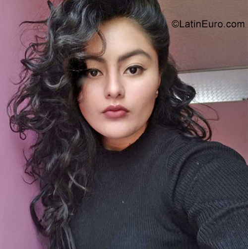 Date this young Ecuador girl Elizabeth from Quito EC726