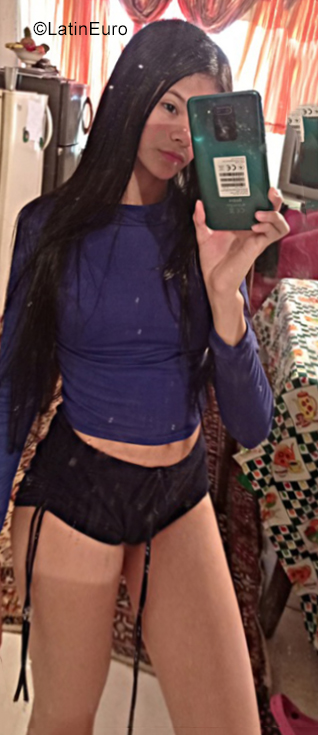 Date this happy Venezuela girl Jenipher from Bolivar VE3740