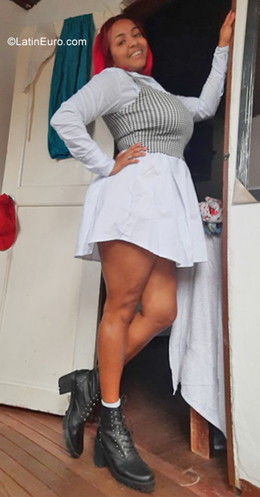 Date this cute Colombia girl Pamela from Bogota CO29462